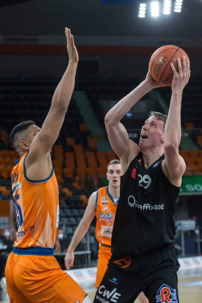 侧翼悍将 侧翼悍将