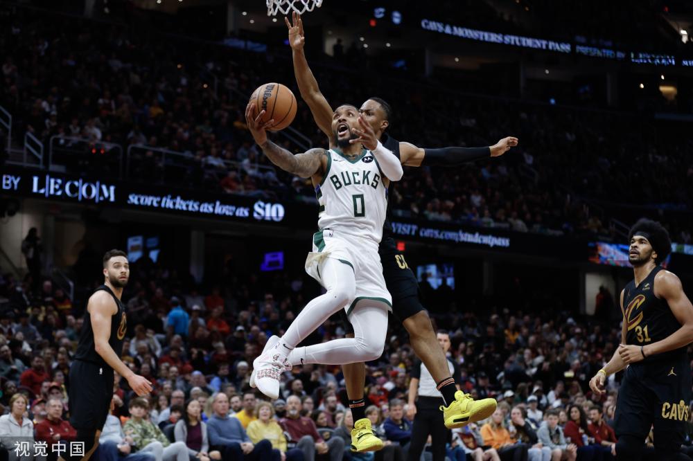 的回球拖住 的回球拖住