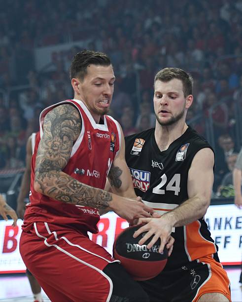 的四场比赛 的四场比赛